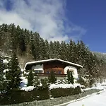 Weigl Apartment